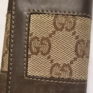 Gucci keychain case
